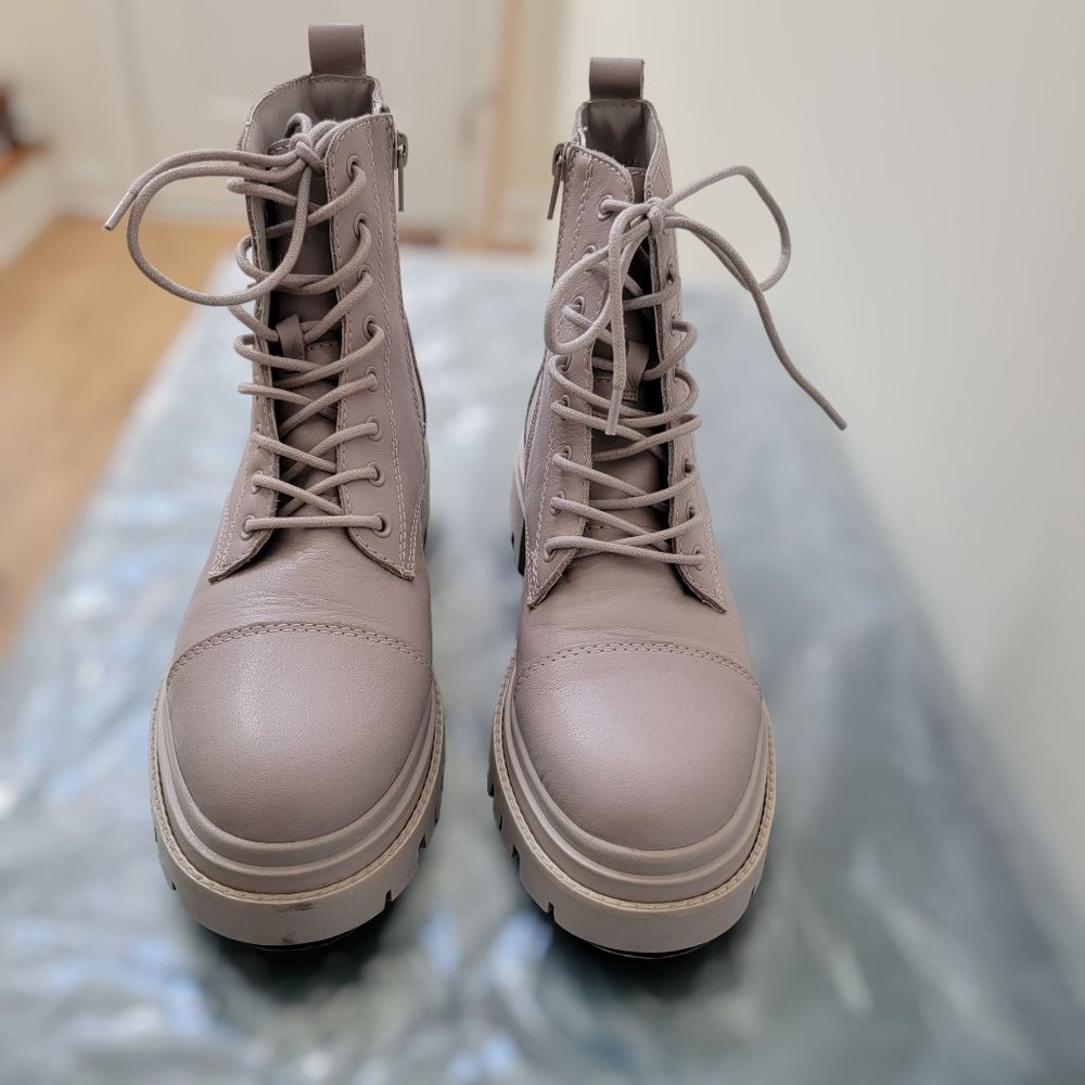 Aldo Women's Combat Ankle Boot - Lug sole Size 8.5